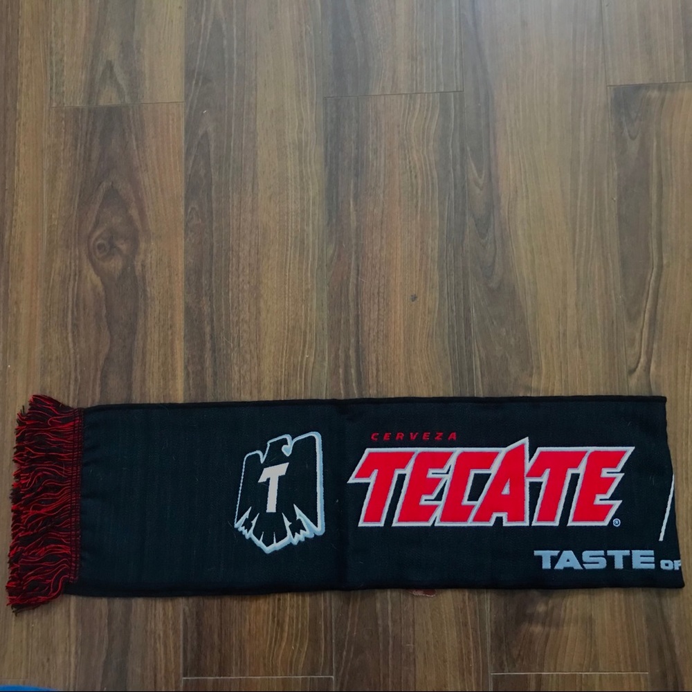Chivas Scarf